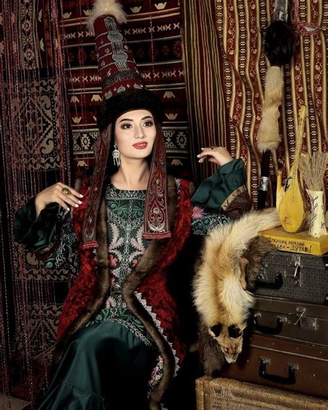 Pin By ϜϓſϞ 𝓣𝓾𝓻𝓴 𝓗𝓪𝓵𝓴𝓵𝓪𝓻𝓲 On Kazakhstan Traditional Fashion Turkish