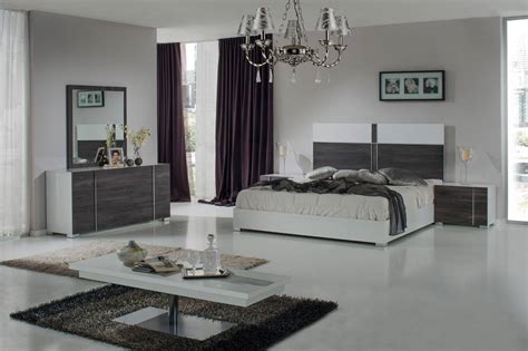 If you like contemporary bedroom furniture sets, you might love these ideas. Made in Italy Quality Modern Contemporary Bedroom Stamford ...