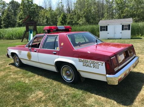 Find police car crown victoria at the best price. 1982 Ford LTD (Crown Victoria) Fire Service Vehicle Police ...