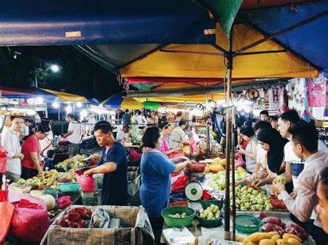 The malay stalls start on the left and meet in the middle with the chinese stalls. Top 4 Pasar Malams in Kuala Lumpur That Are Ready to ...