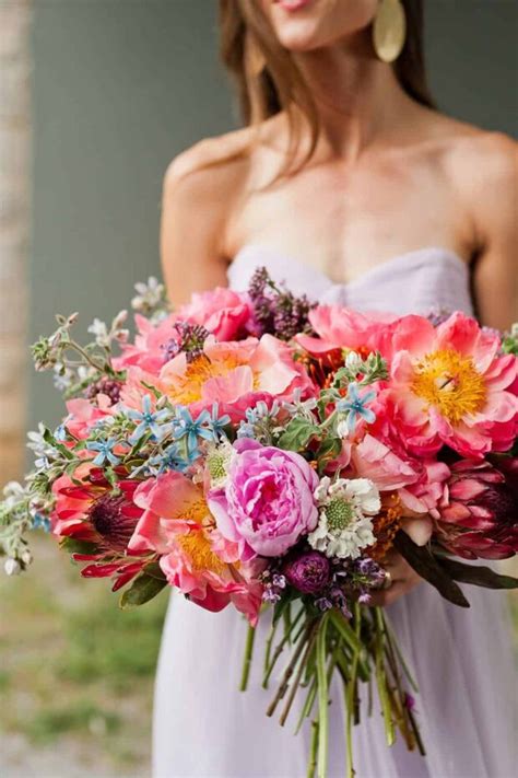 How to wrap your wedding flower bouquets. 12 Beautiful DIY Bridal Bouquet Ideas