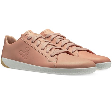⠀ a barefoot classic in the making. Vivobarefoot GEO COURT II WOMENS MISTY ROSE