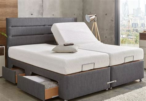 We've tried many mattresses and picked the best in each category to help you with your mattress shopping. 5 best adjustable beds - The Best Mattresses Guide