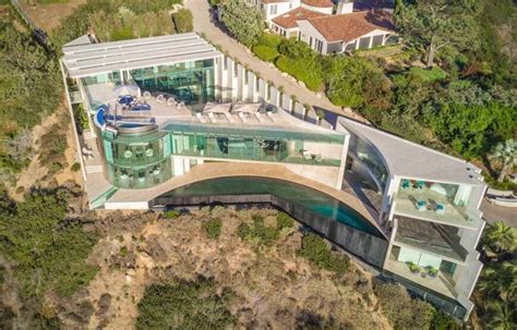 20 Aerial House Views Photo Gallery