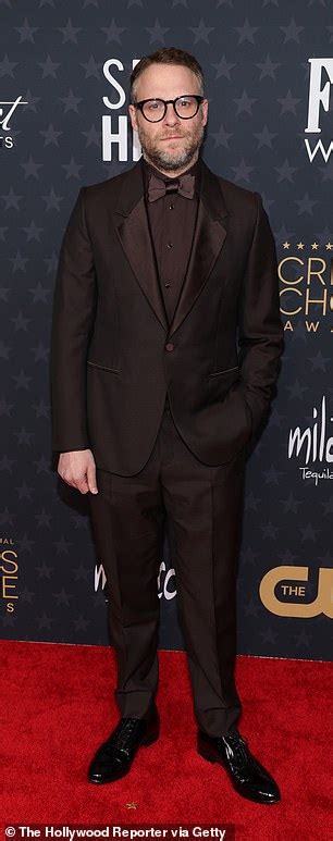 Critics Choice Awards Seth Rogen Roasts The Cw For Having Zero