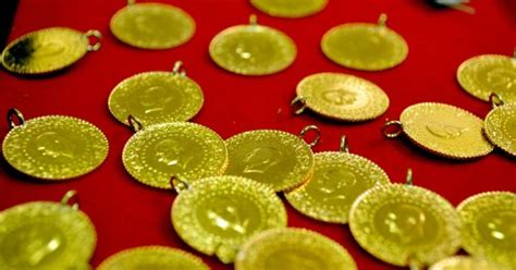 Altın yatırımı için en ideal seçeneklerin başında gelen gram altın için; 21 Ocak Kapalıçarşı anlık altın fiyatları! 22 ayar bilezik ...
