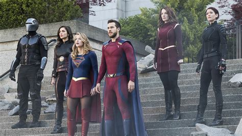Dc Tv Watch Supergirl Reign Returns Hollywood Reporter