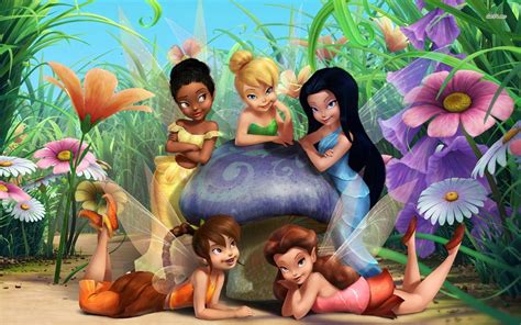 Pin By Ariana On Tinker Bell Tinkerbell And Friends Tinkerbell Wallpaper Tinkerbell Pictures
