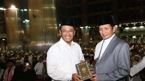 Awali Ramadan Sinar Mas Wakafkan Alquran Bagi Masjid Istiqlal