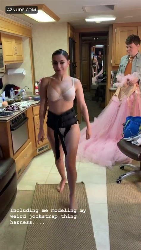 Charli Xcx Nude And Sexy Showing Her Bouncy Boobs And Bare