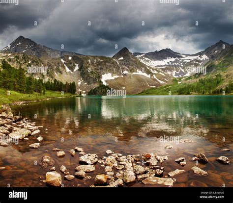Beautiful Turquoise Lake In Altai Mountains Stock Photo Alamy