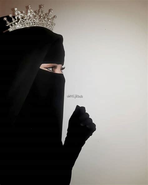 𝐄𝐯𝐞𝐫𝐲 𝐌𝐮𝐬𝐥𝐢𝐦𝐚𝐡 𝐢𝐬 𝐚 𝐏𝐫𝐢𝐧𝐜𝐞𝐬𝐬 Beautiful Hijab Niqabi Girl Hijab Hipster Z Tattoo Shadow