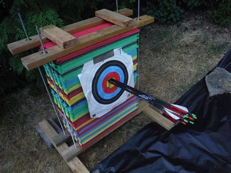 Check out this diy archery target that is easy to build, cheap on the wallet and can last a lifetime if taken care of properly. 16 Easy DIY Archery Target and Stand Plans - Cradiori