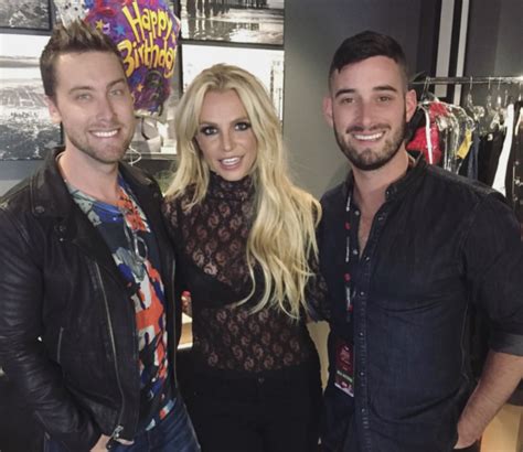 Britney Spears Longtime Friend Lance Bass Admits Shes Acting ‘out Of Character Gossie