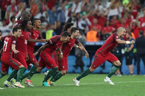 Classement, alertes sonores pour les goals, alertes sonores, personnalisation et d'autres. Résultat Portugal - Pays de Galles : le score du match en ...