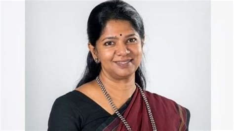 Life Becomes Poetry In A Minute Mp Kanimozhi Talk