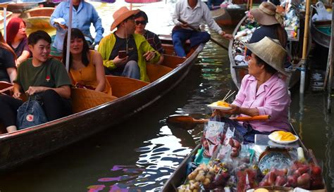 Foto Wisata Asyik Di Pasar Terapung Damnoen Saduak Thailand Foto
