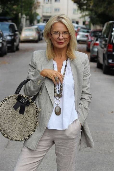 Fashion For Women Over 60 How To Dress Stylishly With