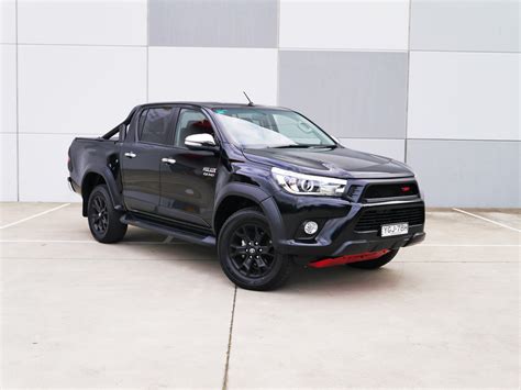 2017 Toyota Hilux Sr5 Trd Sports Pack Review Hey Babe Take A Walk On