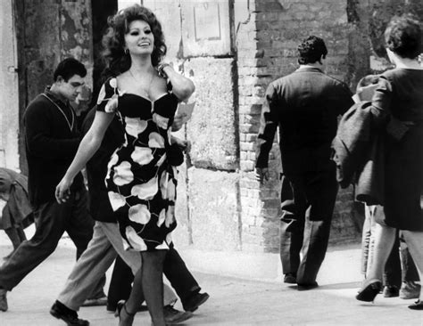 Tanti Auguri A Sophia Loren Sempre Bellissima A 88 Anni Montenapo Daily