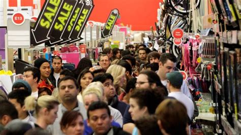 Border Lineups Expected As Black Friday Sales Continue British Columbia Cbc News
