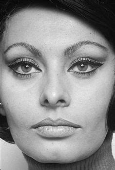 Candid photographs from 1964 inside sofia loren's roman retreat. Die 42 besten Bilder von Stars retuschiert/ohne Make Up ...