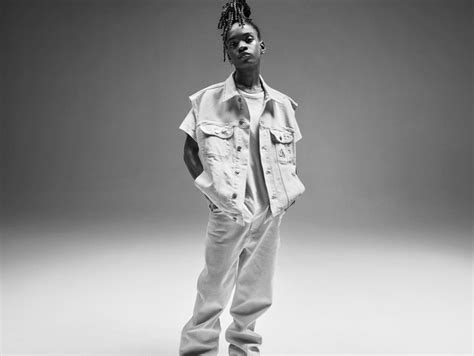 Op zondag en in de avonduren geleverd. Koffee: dez perguntas para a rapper, DJ e vencedora de Grammy jamaicana - Revista Marie Claire ...