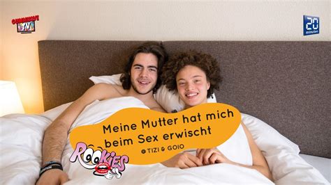 Stief Sohn Erwischt Mutter Beim Wichsen Und Fickt Sie Incest Videos