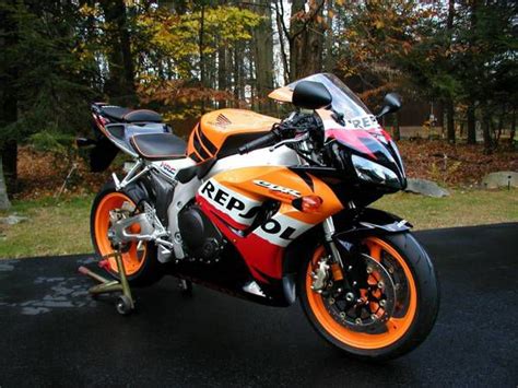 Honda cbr600rr repsol's average market price (msrp) is found to be from $2,500 to $11,700. Buy 2007 Honda CBR 1000 RR Repsol Edition on 2040-motos