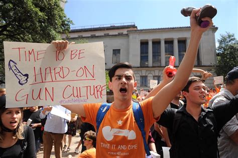 Campus Hacks University Of Texas Surprisingly Hook Em Isn T The Only Thing You Need To Know