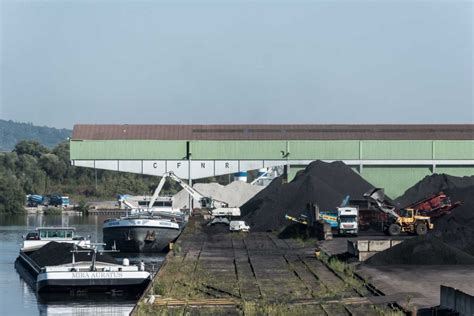 Credit foncier bank is not regulated by fatca (foreign account tax compliance act ) and doesn't exchange or disclose information to third parties. Port de Thionville-Illange | CFNR