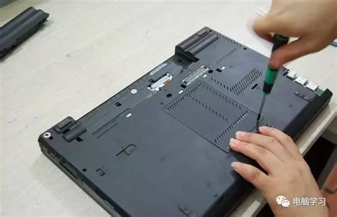thinkpad笔记本拆机清灰步骤图（联想t430笔记本怎么拆机除灰） 搞机pro网