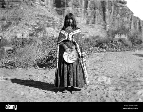 Oo Grand Canyon Historic Havasupai Indian Woman Fannie Baanahmida