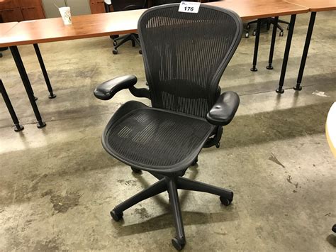 Ermanmiller aeron® hair 2 adjustment uide to position chair forward: HERMAN MILLER AERON FULLY ADJUSTABLE MESH BACK TASK CHAIR - Able Auctions