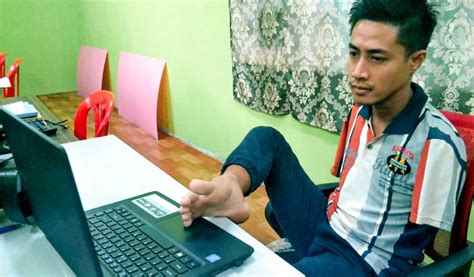 Kita senang bersama dan rasa susah nak pergi jauh dari hidupnya. Dilahirkan Tangan, Siapa Sangka Lelaki Ini Tiada Masalah ...