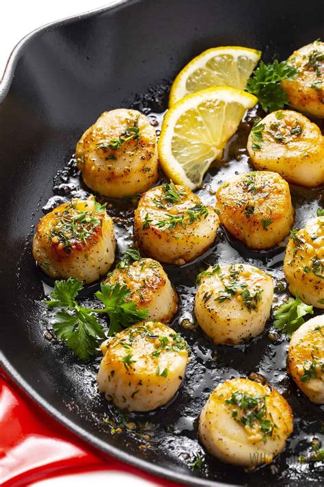 Pan Fried Scallops With Garlic Oil Story Telling Co