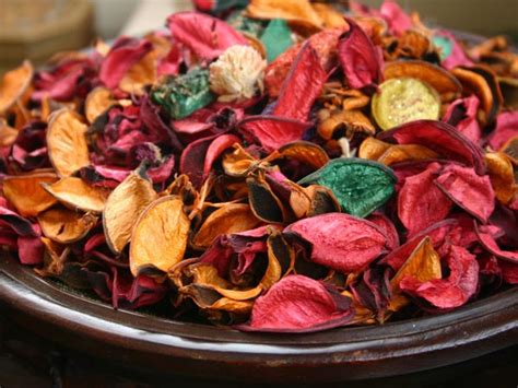 I love to place small vases of lily of the valley stems in the house after a good spring cleaning. Aromatic Potpourri With Dried Flowers - Boldsky.com