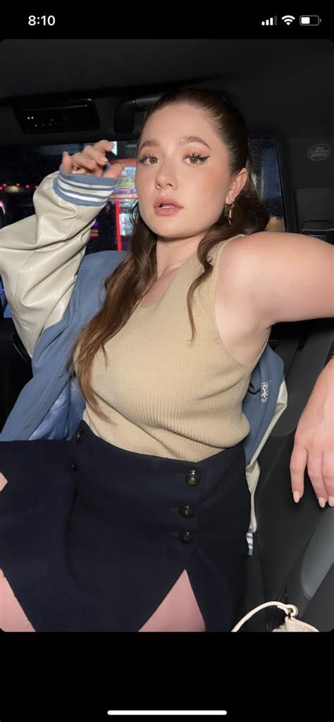 isnt she just so freakin beautiful and sexy r emmarosekenney