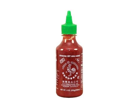 Huy Fong Sriracha Hot Chili Sauce 9oz Bottle