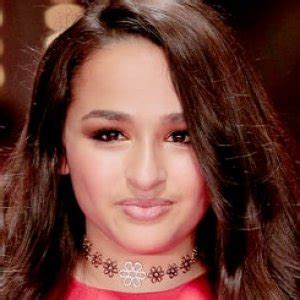 Transgender activist jazz jennings puts her scars from gender confirmation surgery on display for. Jazz Jennings Responds to Derick Dillard's Transphobic Tweet - ZergNet