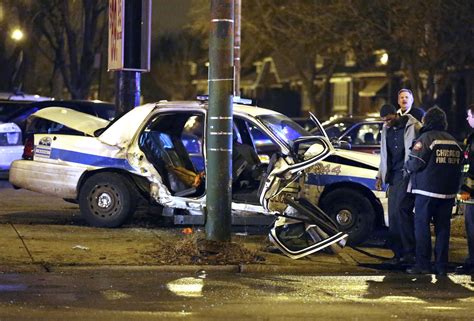 4 Seriously Injured In Crash Involving Chicago Police Car Chicago Tribune