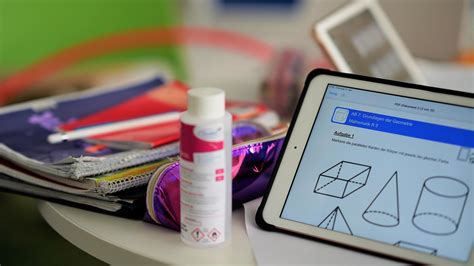 Die leitung der schule sowie die schülervertretung beschlossen wegen der riesigen beteiligung und der teils. Schulen im Corona-Stress - Tablet in der Schule