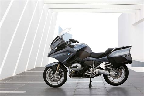 Checkout bmw r 1200 rt price, specifications, features, colors, mileage, images, expert review, videos and user reviews by bike owners. 2014 BMW R1200RT - Cooler Heads Prevail - Asphalt & Rubber