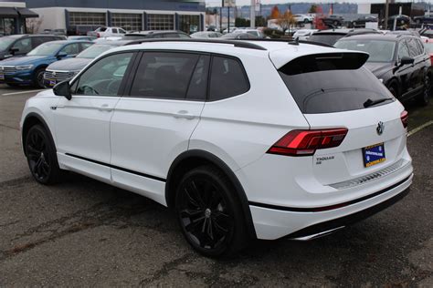 Starting around $25,500, it comes with a sleek european exterior also trunk has to be manually opened. New 2021 Volkswagen Tiguan 2.0T SE R-Line Black 4Motion 4D Sport Utility in Auburn #M10112 ...