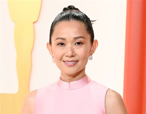 Hong Chau Models Custom Prada Dress At Oscars Red Carpet Footwear News