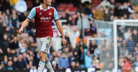 Andy Carroll Red Card West Ham Will Launch An Appeal Against His