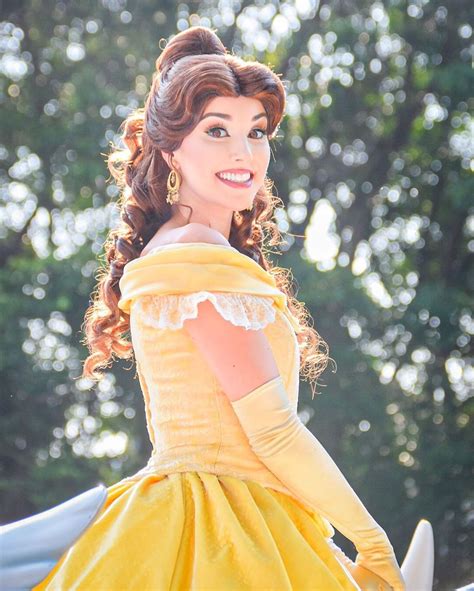 Pin By 2trh2 On Beauty And The Beast Face Characters Belle Disney