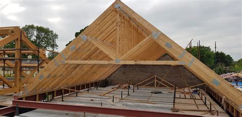 Attic Roof Trusses Room Size Image Balcony And Attic Aannemerdenhaagorg