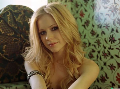 艾薇儿 Avril Lavigne 壁纸116壁纸艾薇儿 Avril Lavigne壁纸图片 明星壁纸 影视图片素材 桌面壁纸