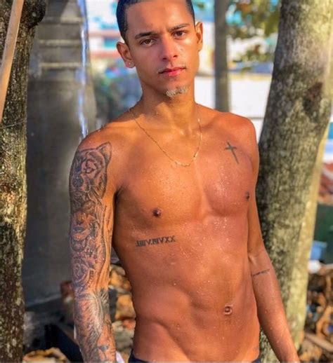 Willian Guimar Es De A Fazenda Pelado Em Foto Todos Famosos Nus